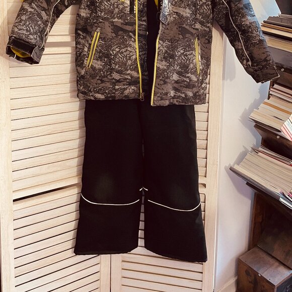 Snow Jacket & Pants - Picture 2 of 2